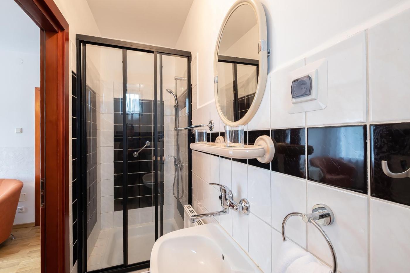 웨바 Lawendowy Zakatek B&B 외부 사진